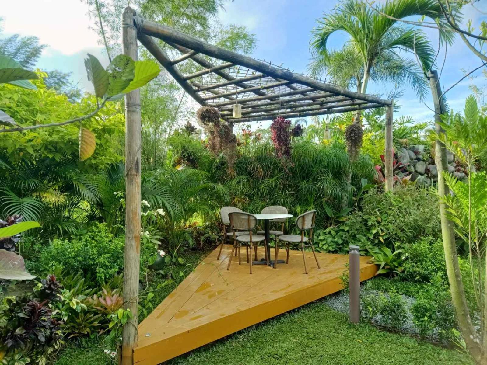 Hortz Hotels And Resorts Tagaytay City Exterior photo